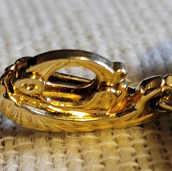 Nolan Miller Gold Tone Crystal Heart with Floating Crystals Pendant Enhancer - Picture 5 of 9